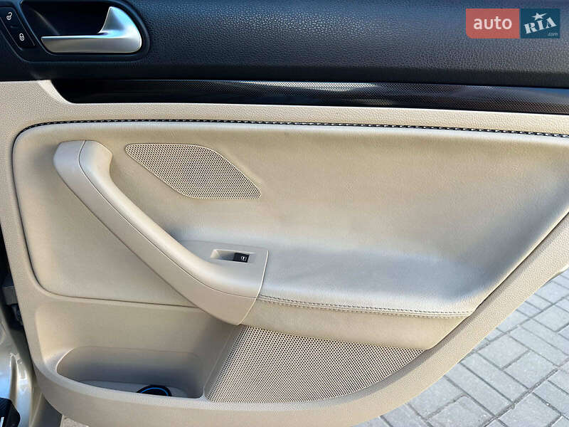 Универсал Volkswagen Jetta 2013 в Одессе