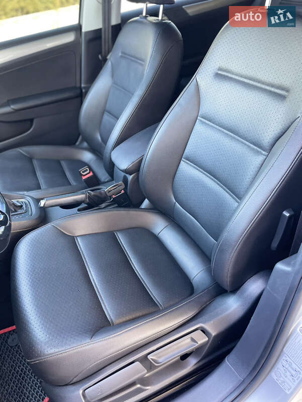 Седан Volkswagen Jetta 2014 в Запорожье