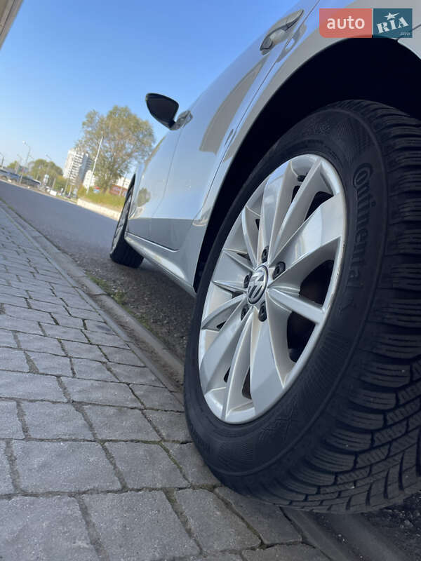 Седан Volkswagen Jetta 2014 в Запорожье