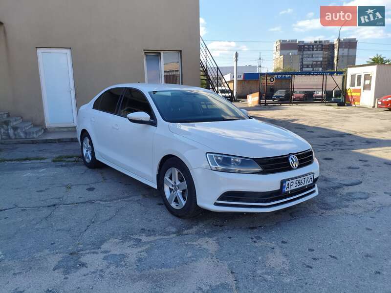 Седан Volkswagen Jetta 2016 в Запоріжжі