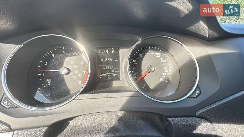 Седан Volkswagen Jetta 2014 в Львові