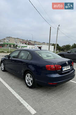 Седан Volkswagen Jetta 2011 в 