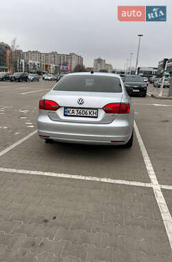 Седан Volkswagen Jetta 2014 в 