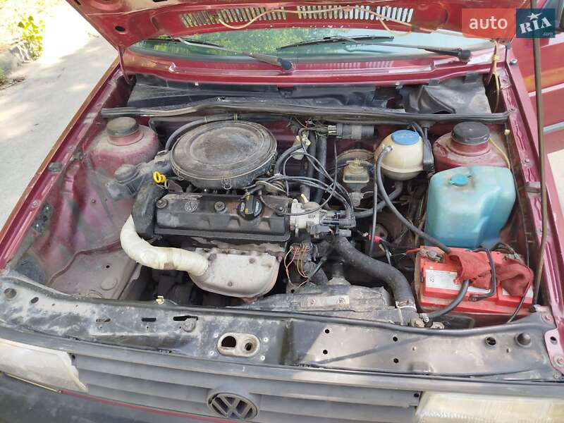 Седан Volkswagen Jetta 1991 в Каневі