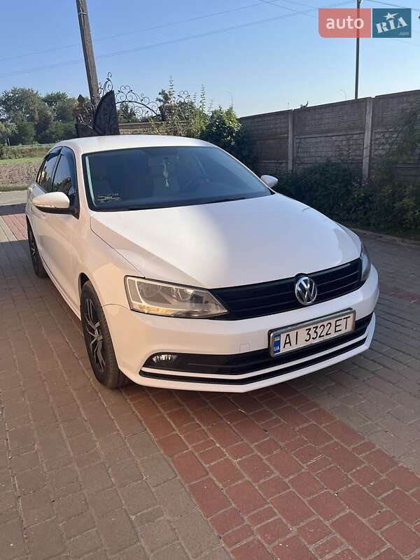 Седан Volkswagen Jetta 2016 в 