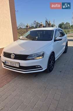 Седан Volkswagen Jetta 2016 в 