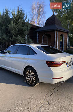 Седан Volkswagen Jetta 2018 в 