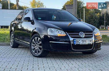 Седан Volkswagen Jetta 2008 в 
