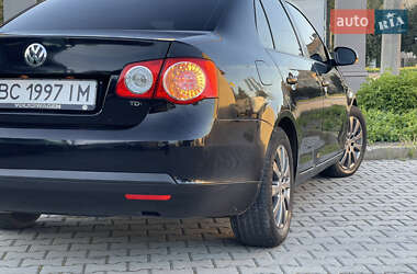 Седан Volkswagen Jetta 2008 в 