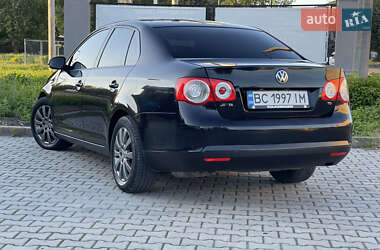 Седан Volkswagen Jetta 2008 в 