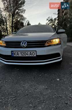 Седан Volkswagen Jetta 2014 в 
