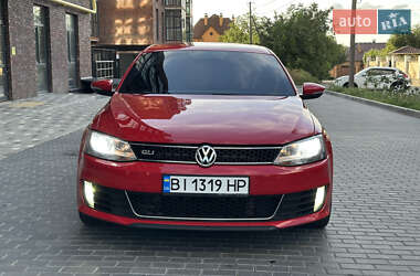 Седан Volkswagen Jetta 2013 в 