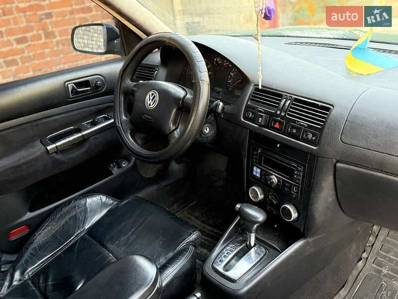 Седан Volkswagen Jetta 2000 в Львове