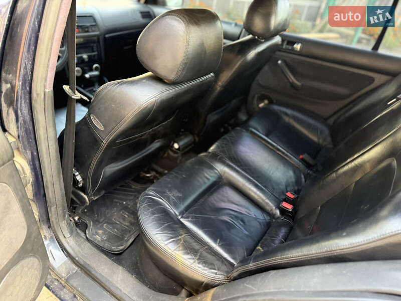 Седан Volkswagen Jetta 2000 в Львове