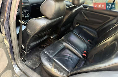 Седан Volkswagen Jetta 2000 в 