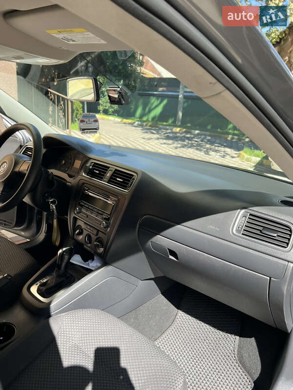 Седан Volkswagen Jetta 2014 в Киеве