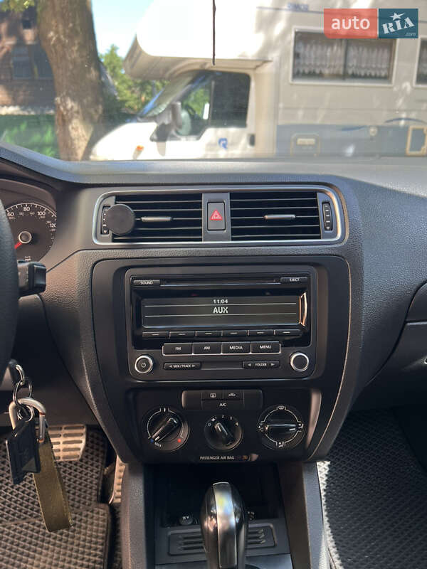 Седан Volkswagen Jetta 2014 в Киеве