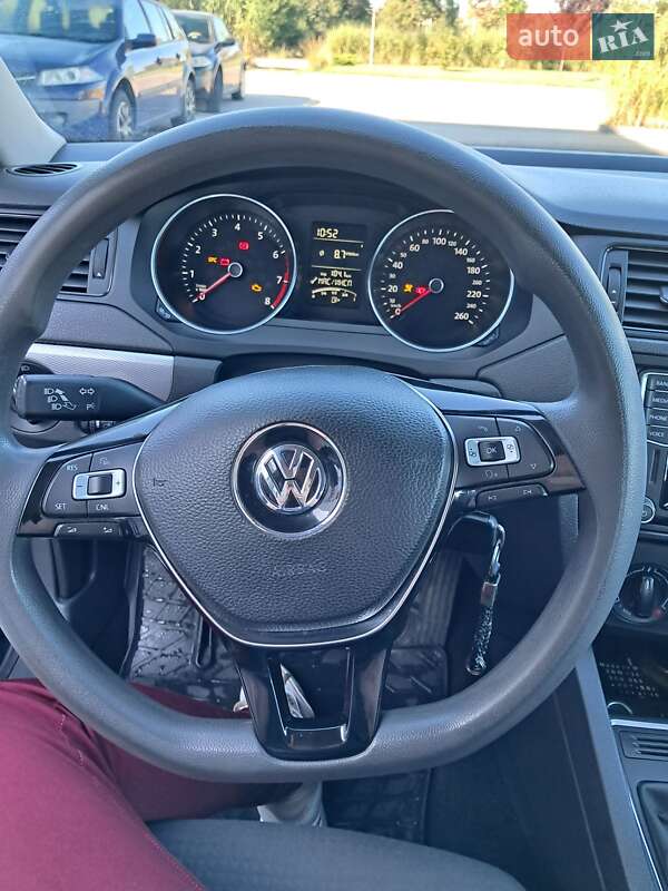 Седан Volkswagen Jetta 2015 в Мурованом фото 23 Седан Volkswagen Jetta 2015 в Мурованом