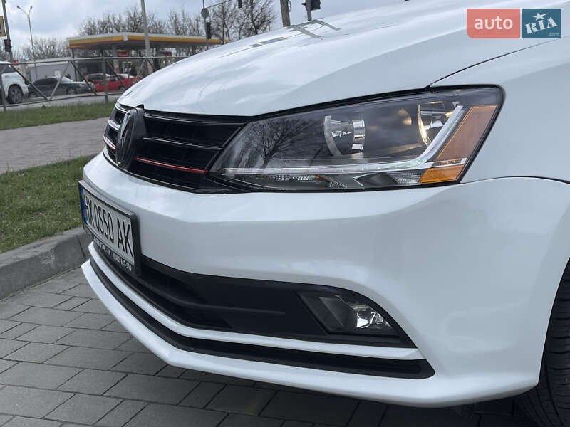Седан Volkswagen Jetta 2017 в Хмельницькому