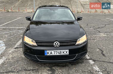 Седан Volkswagen Jetta 2014 в Києві
