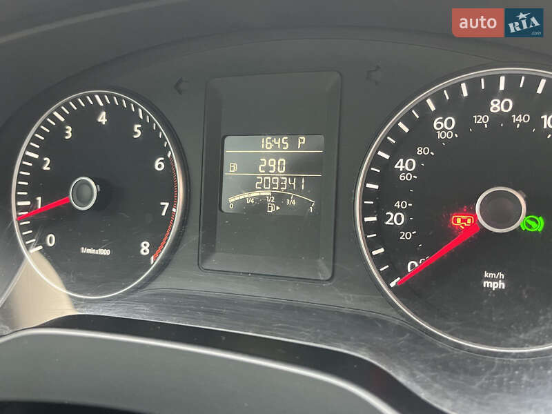 Седан Volkswagen Jetta 2014 в Києві