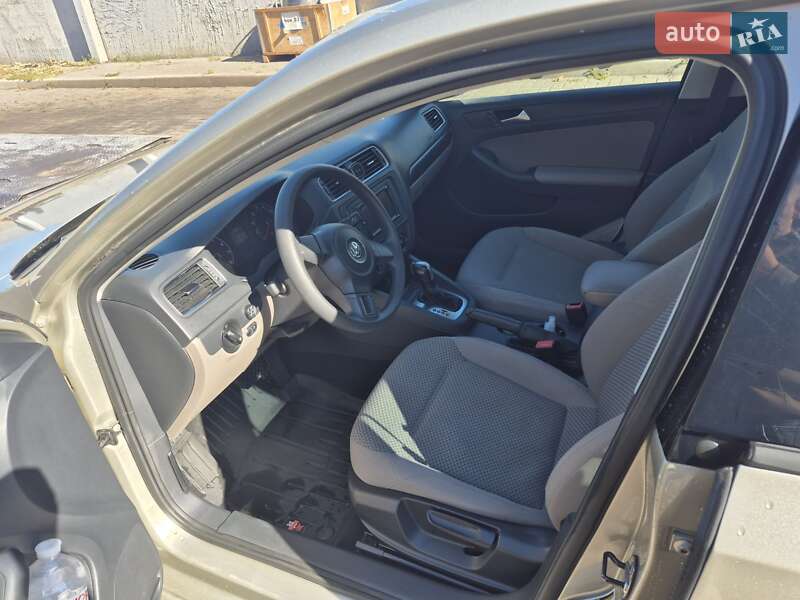 Седан Volkswagen Jetta 2014 в Черкассах