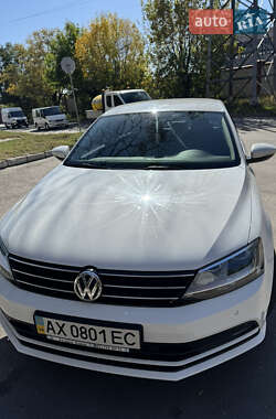 Седан Volkswagen Jetta 2016 в 
