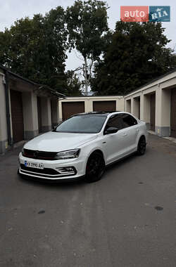 Седан Volkswagen Jetta 2015 в Виннице