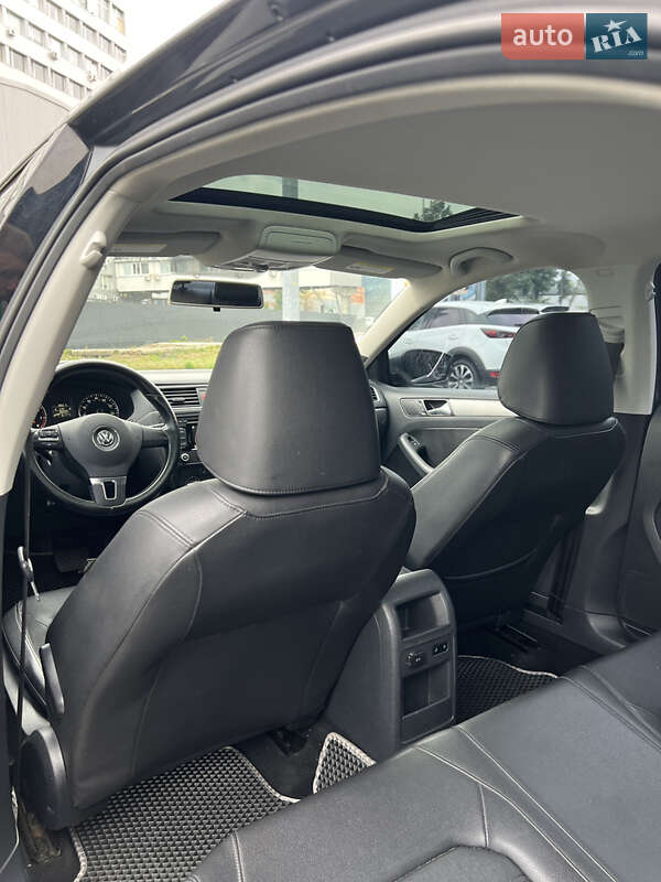 Седан Volkswagen Jetta 2014 в Киеве фото 5 Седан Volkswagen Jetta 2014 в Киеве
