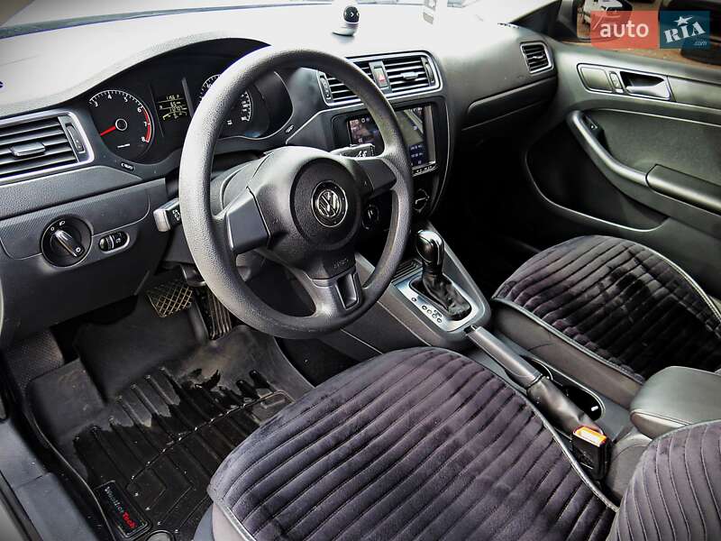 Седан Volkswagen Jetta 2014 в Черкасах
