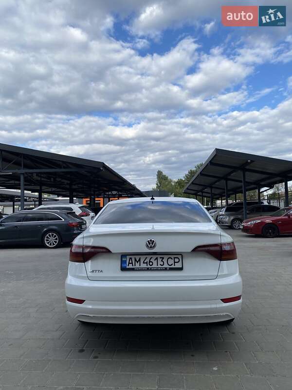 Седан Volkswagen Jetta 2019 в Житомире