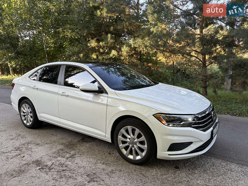 Седан Volkswagen Jetta 2019 в Києві