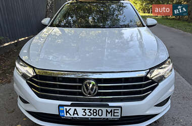 Седан Volkswagen Jetta 2019 в Киеве