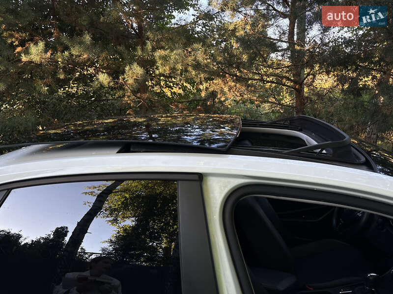 Седан Volkswagen Jetta 2019 в Києві