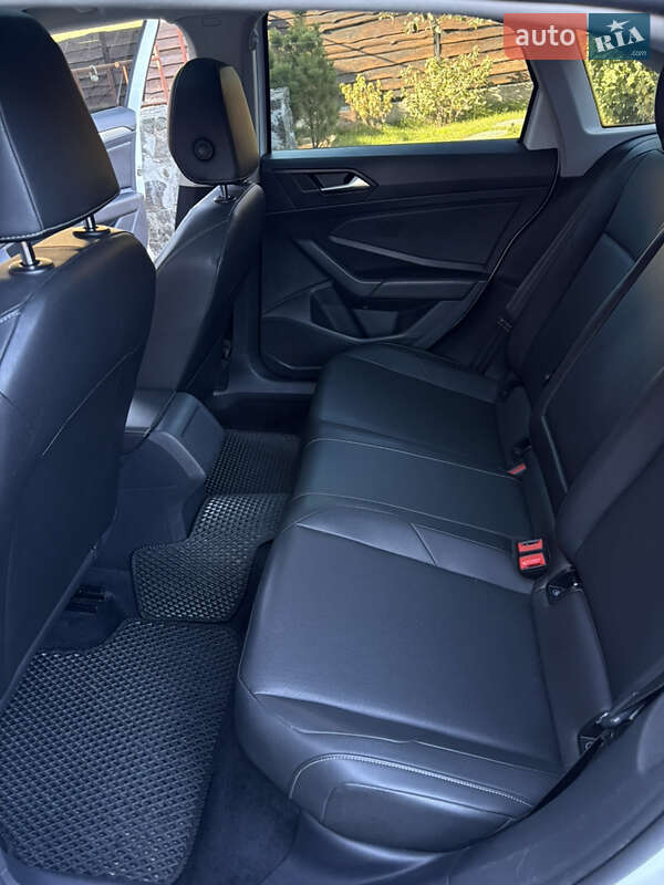 Седан Volkswagen Jetta 2019 в Києві