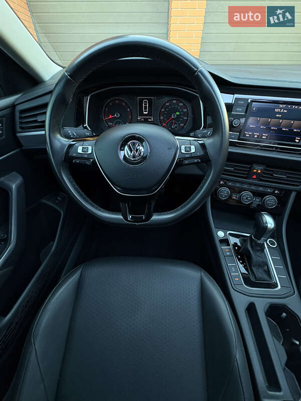 Седан Volkswagen Jetta 2019 в Києві