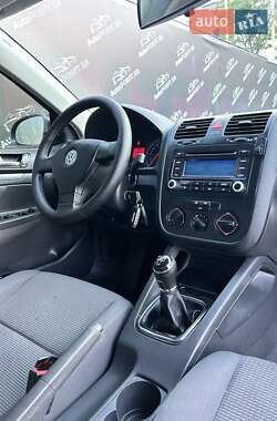Седан Volkswagen Jetta 2005 в 