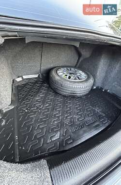 Седан Volkswagen Jetta 2005 в 