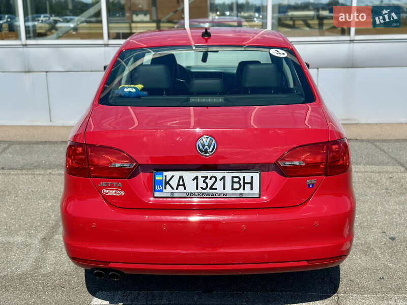 Седан Volkswagen Jetta 2014 в Киеве фото 64 Седан Volkswagen Jetta 2014 в Киеве