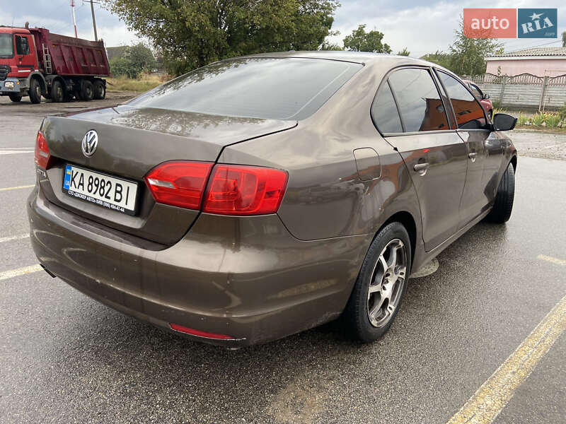 Седан Volkswagen Jetta 2014 в Киеве