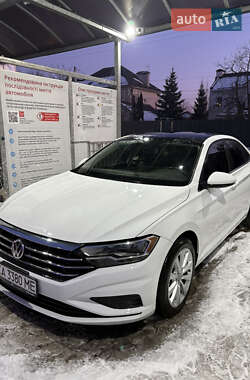 Седан Volkswagen Jetta 2019 в Киеве