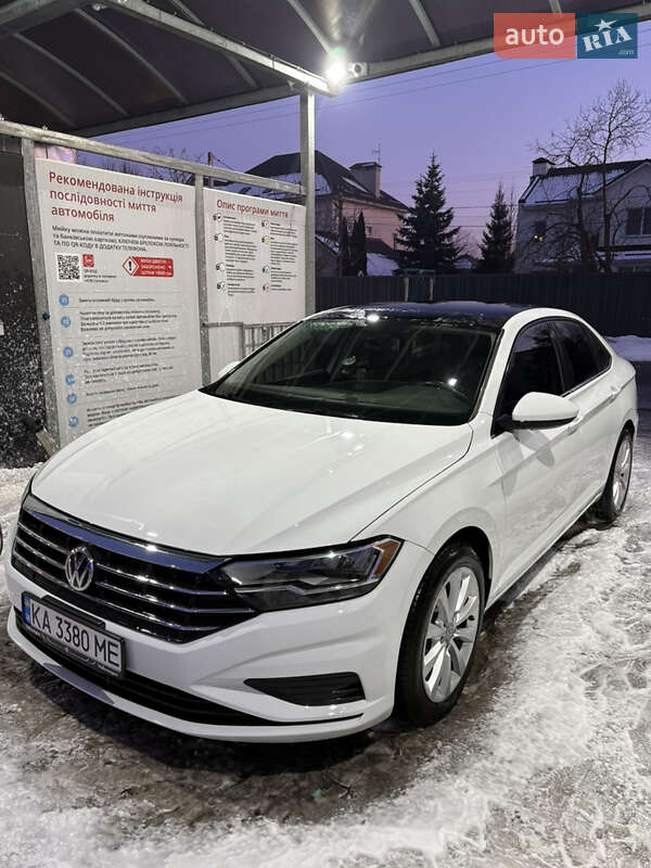 Седан Volkswagen Jetta 2019 в Києві