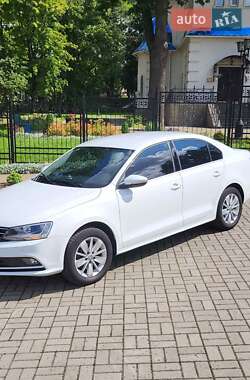 Седан Volkswagen Jetta 2016 в 