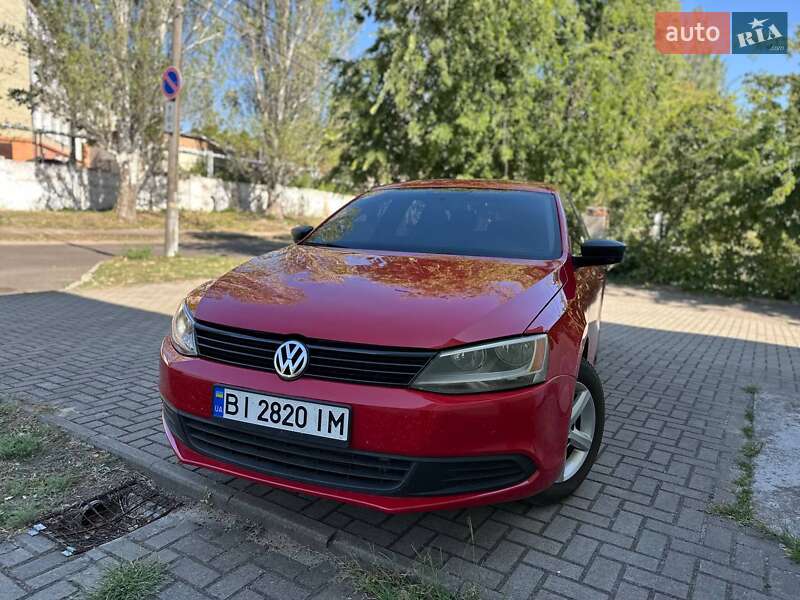 Седан Volkswagen Jetta 2012 в 