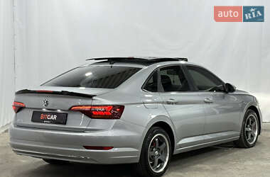 Седан Volkswagen Jetta 2019 в 
