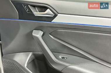 Седан Volkswagen Jetta 2019 в 