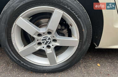 Седан Volkswagen Jetta 2013 в 