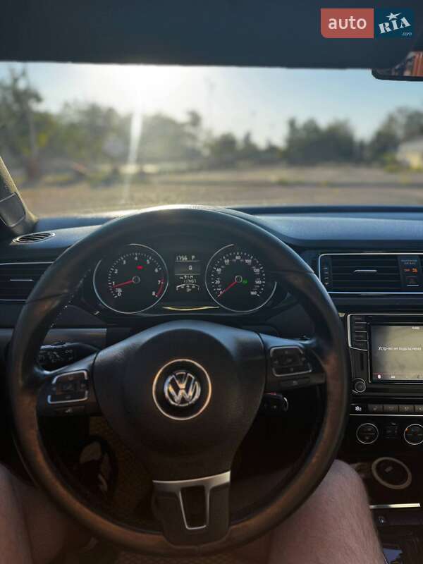 Седан Volkswagen Jetta 2013 в Никополе