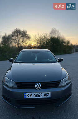 Седан Volkswagen Jetta 2014 в 