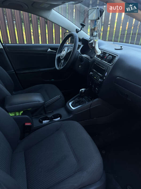 Седан Volkswagen Jetta 2014 в Стрые